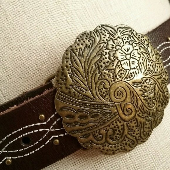 Columbia Studded Leather Belt Embossed Florl - Picture 2 of 5